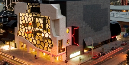 Exterior_night_1000.jpg Exterior_night_1000.jpg