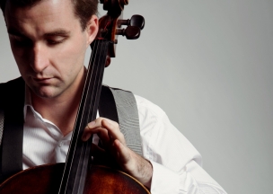 chris howlett solo photo.jpg chris howlett solo photo.jpg