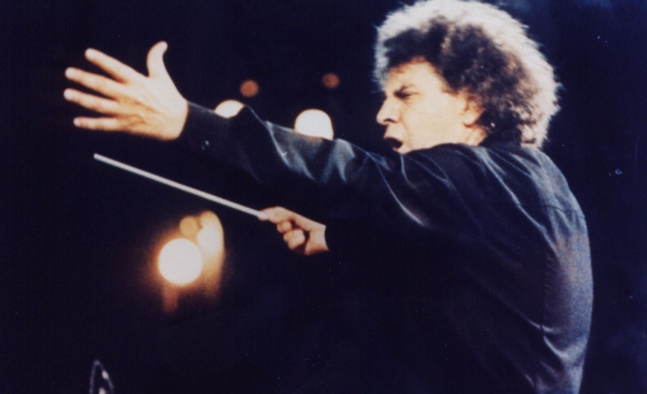 Mikis Theodorakis.jpg Mikis Theodorakis.jpg