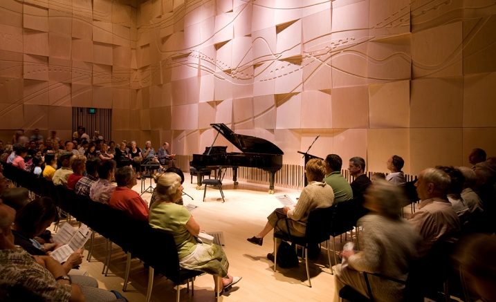 Salon_Steinway.jpg Salon_Steinway.jpg