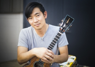 JAKE SHIMABUKURO.jpg JAKE SHIMABUKURO.jpg